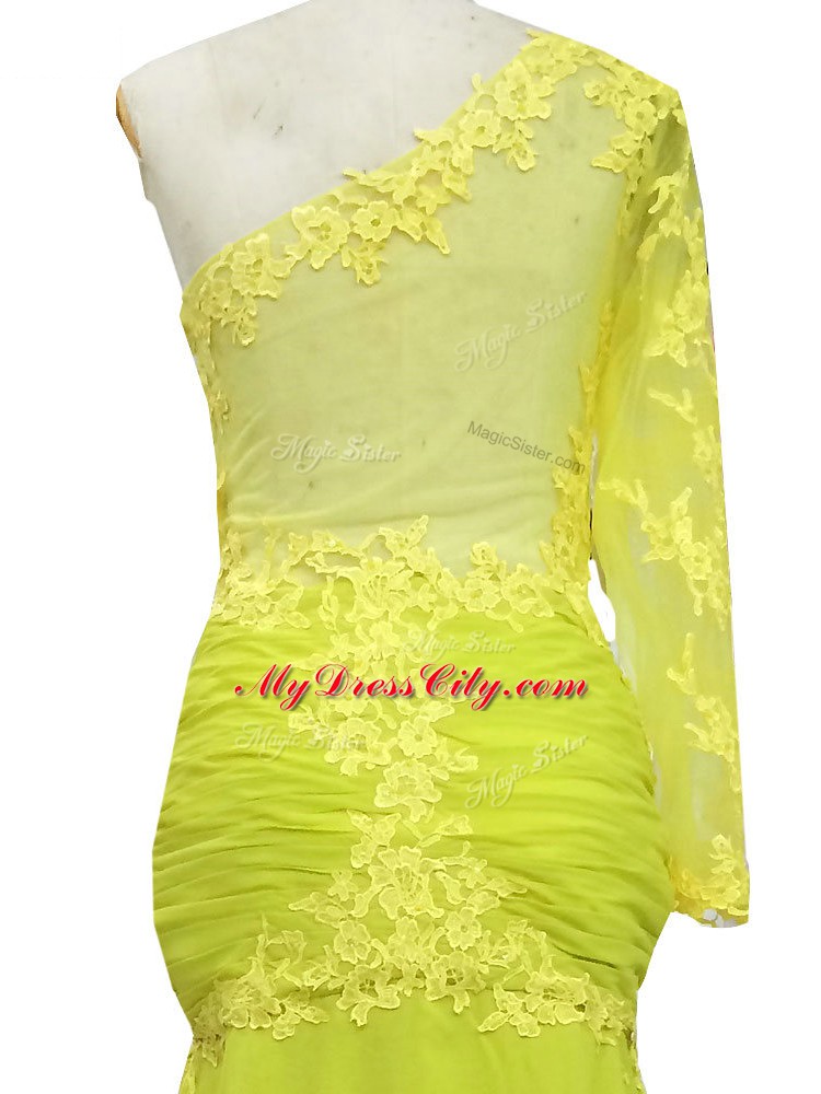 Admirable Yellow Side Zipper One Shoulder Lace and Appliques Mother Dresses Chiffon Long Sleeves Brush Train