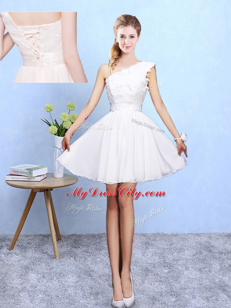 White Sleeveless Knee Length Appliques Lace Up Vestidos de Damas