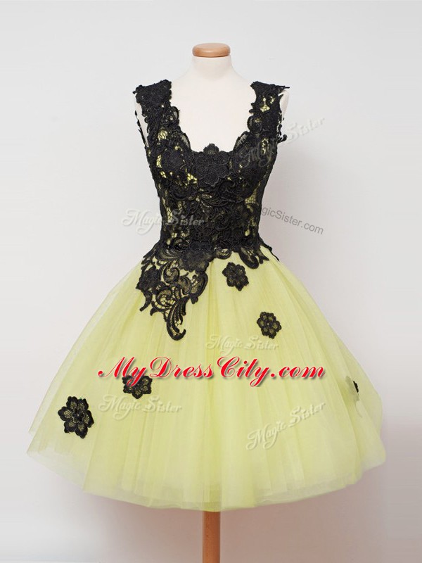 Admirable Sleeveless Tulle Knee Length Zipper Dama Dress in Yellow with Lace