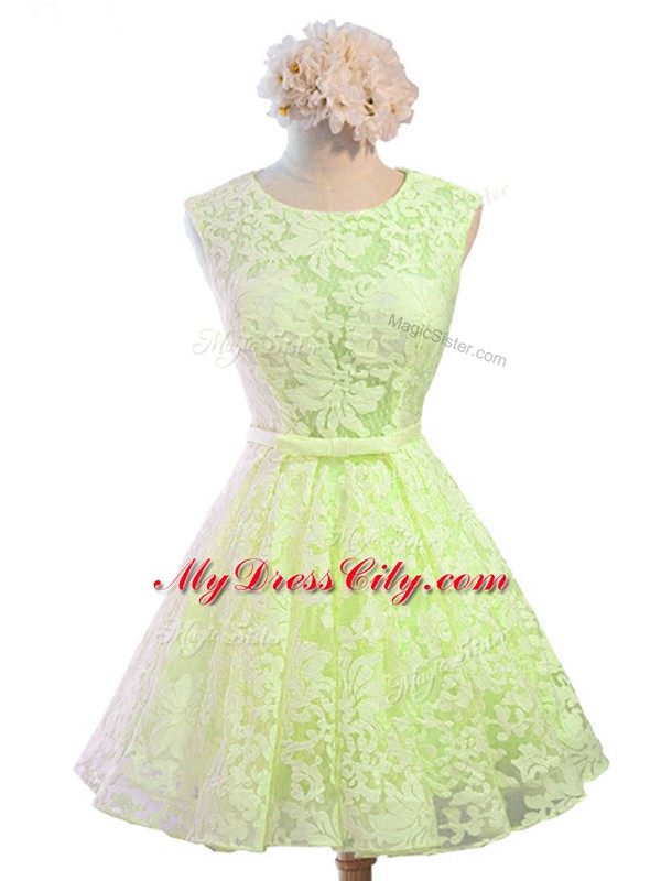 Customized Yellow Green Sleeveless Knee Length Belt Lace Up Dama Dress