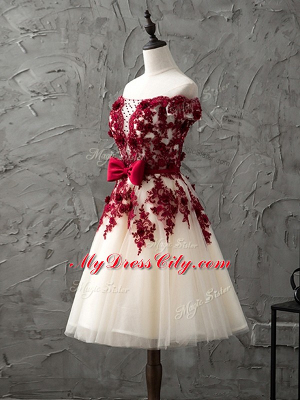 Fantastic Champagne A-line Appliques and Bowknot Dama Dress for Quinceanera Lace Up Tulle Sleeveless Knee Length