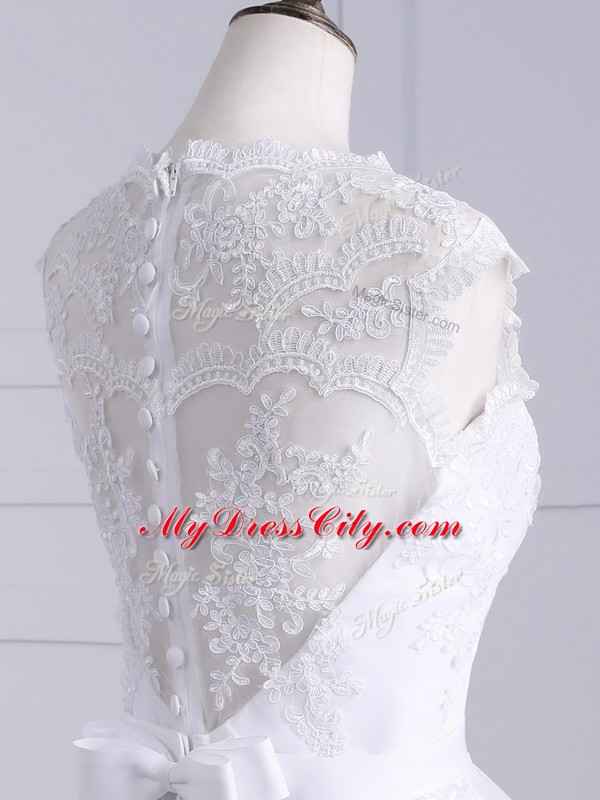 Exquisite White Tulle Clasp Handle Scalloped Sleeveless Wedding Gown Brush Train Lace