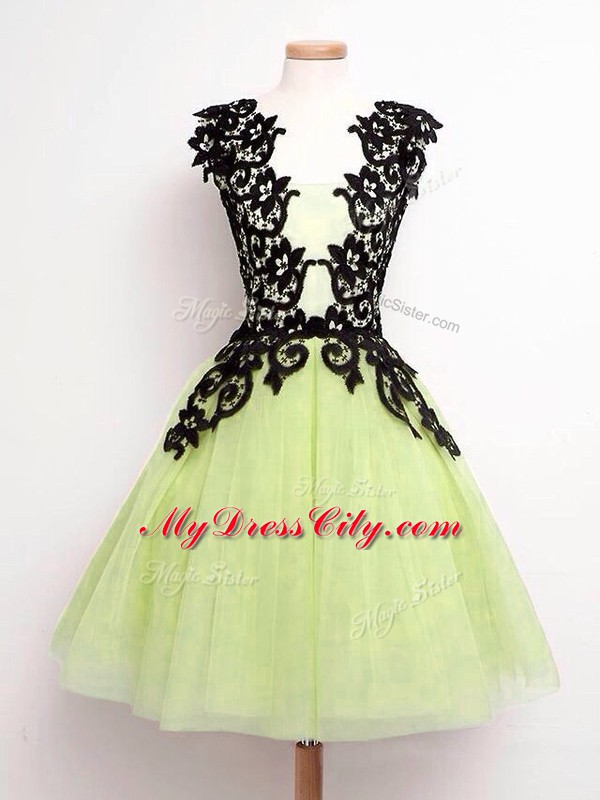 Hot Sale Straps Sleeveless Bridesmaid Gown Knee Length Lace Yellow Green Tulle