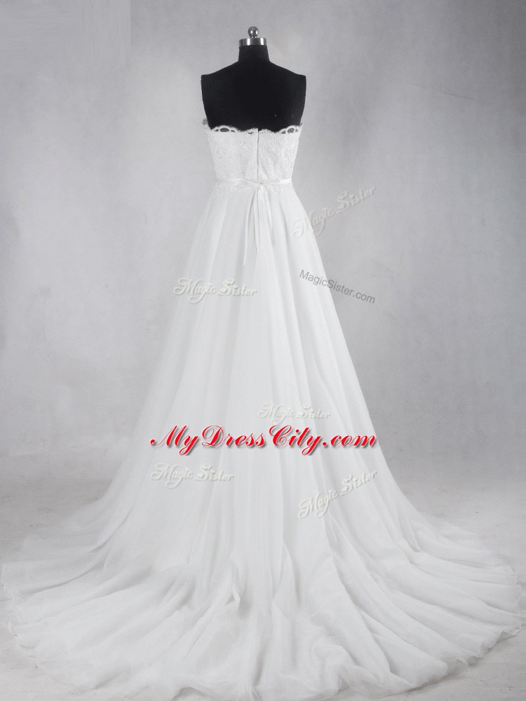 White Tulle Zipper Sweetheart Sleeveless Wedding Gowns Brush Train Lace