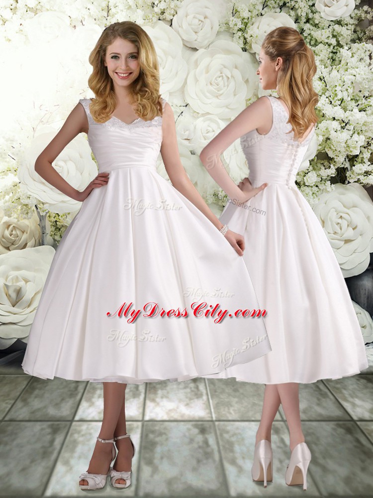 High Class Tea Length Lace Up Wedding Gowns White for Beach and Wedding Party with Appliques