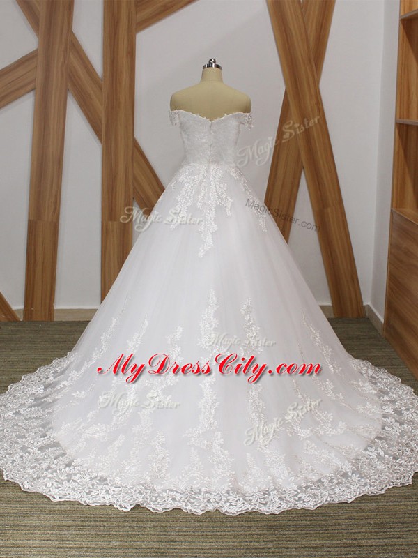 Traditional Lace Wedding Gowns White Zipper Sleeveless Brush Train