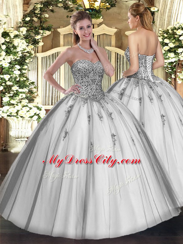 Hot Selling Floor Length Grey Quince Ball Gowns Sweetheart Sleeveless Lace Up