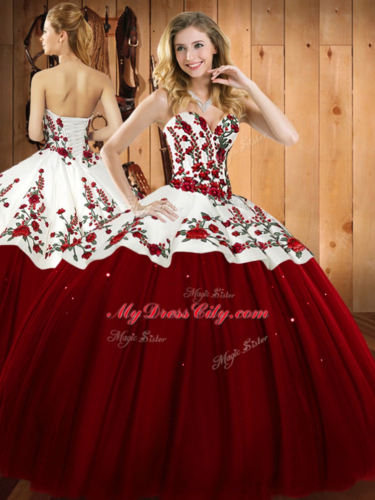 Top Selling Satin and Tulle Sweetheart Sleeveless Lace Up Embroidery Ball Gown Prom Dress in Wine Red