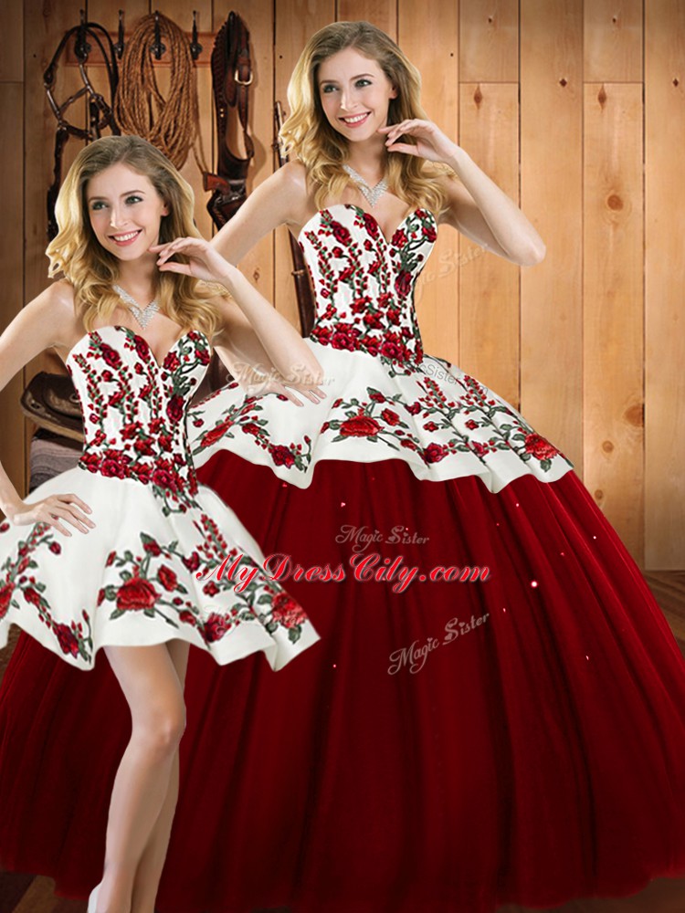 Top Selling Satin and Tulle Sweetheart Sleeveless Lace Up Embroidery Ball Gown Prom Dress in Wine Red