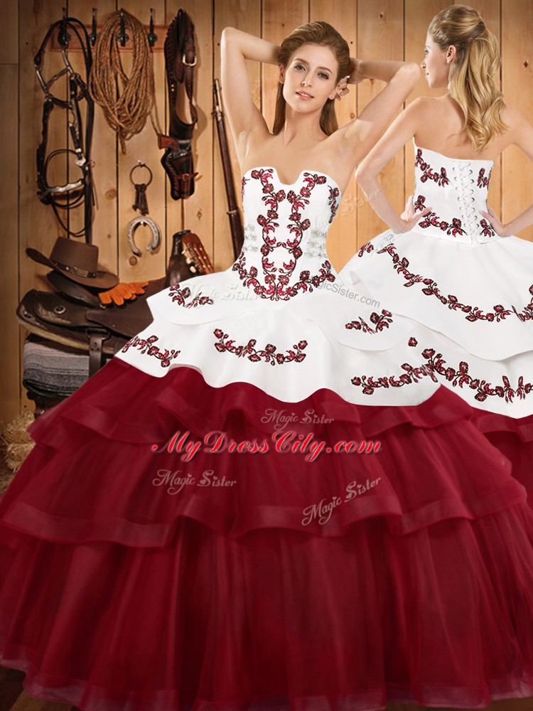 Custom Design Wine Red Ball Gowns Strapless Sleeveless Organza Sweep Train Lace Up Embroidery 15th Birthday Dress