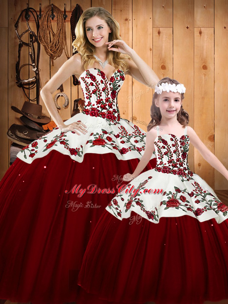 Embroidery Quinceanera Gowns Wine Red Lace Up Sleeveless Floor Length