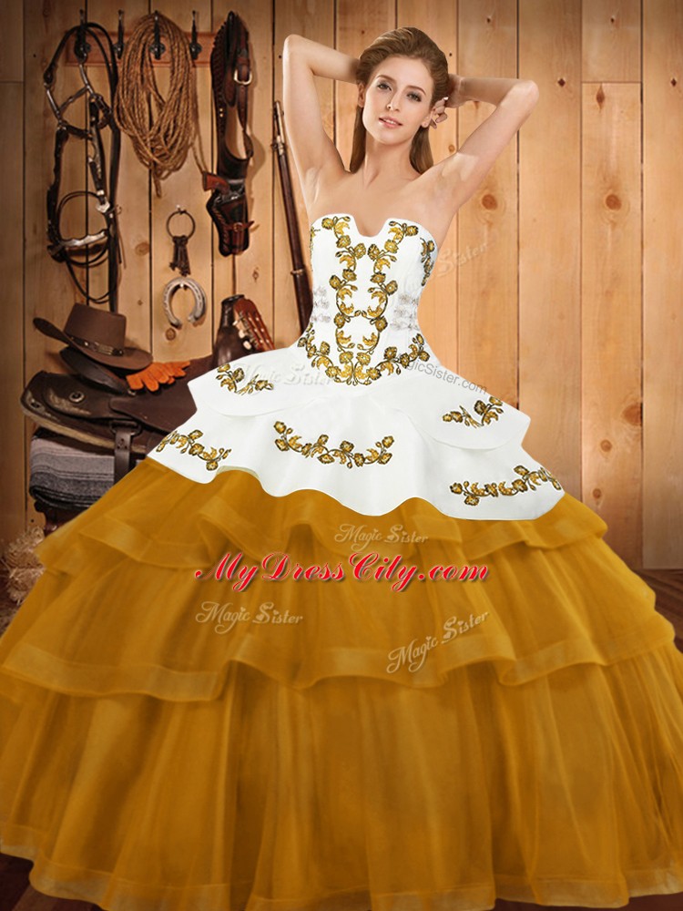 Modern Sleeveless Embroidery and Ruffled Layers Lace Up Quinceanera Dresses with Gold Sweep Train