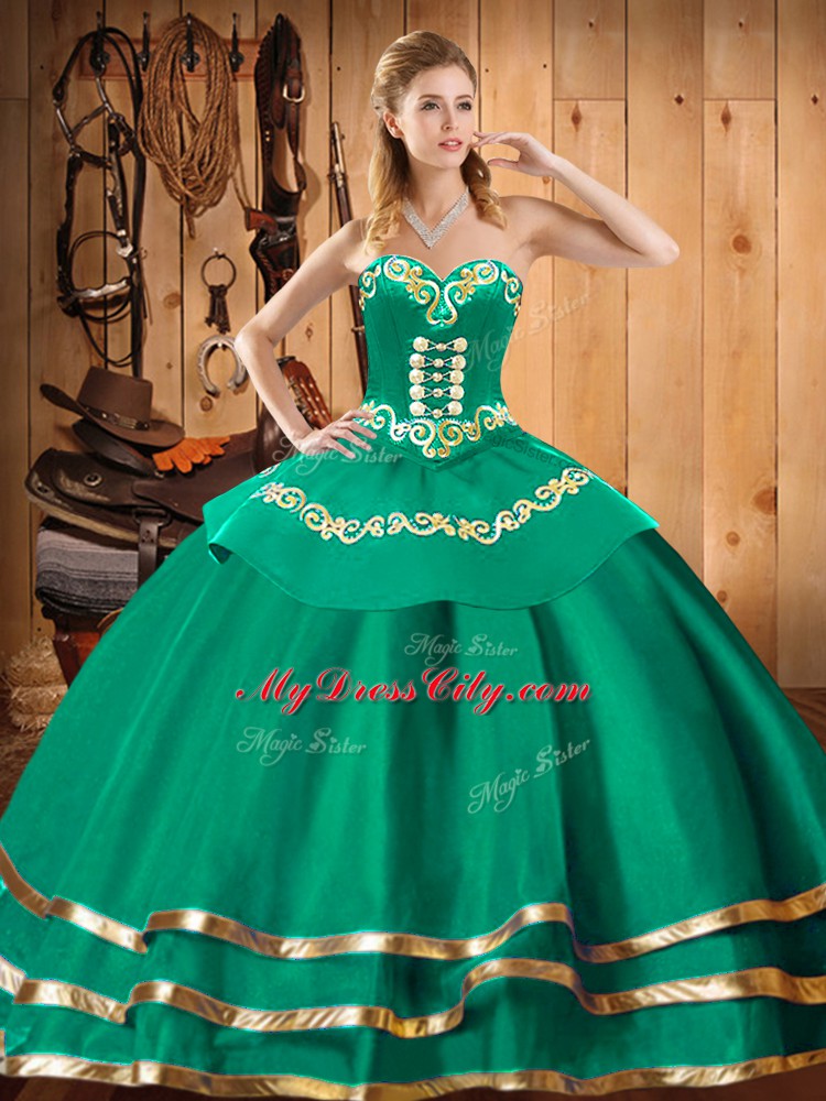 Sleeveless Embroidery Lace Up Sweet 16 Quinceanera Dress