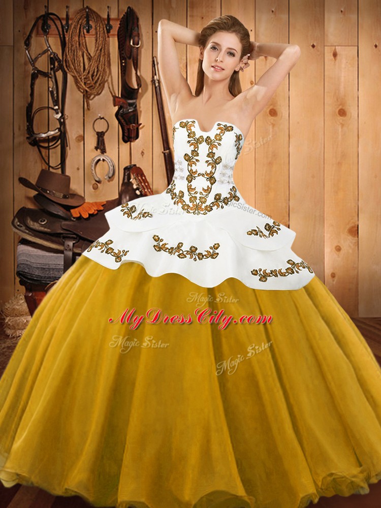 Sleeveless Floor Length Embroidery Lace Up 15 Quinceanera Dress with Gold