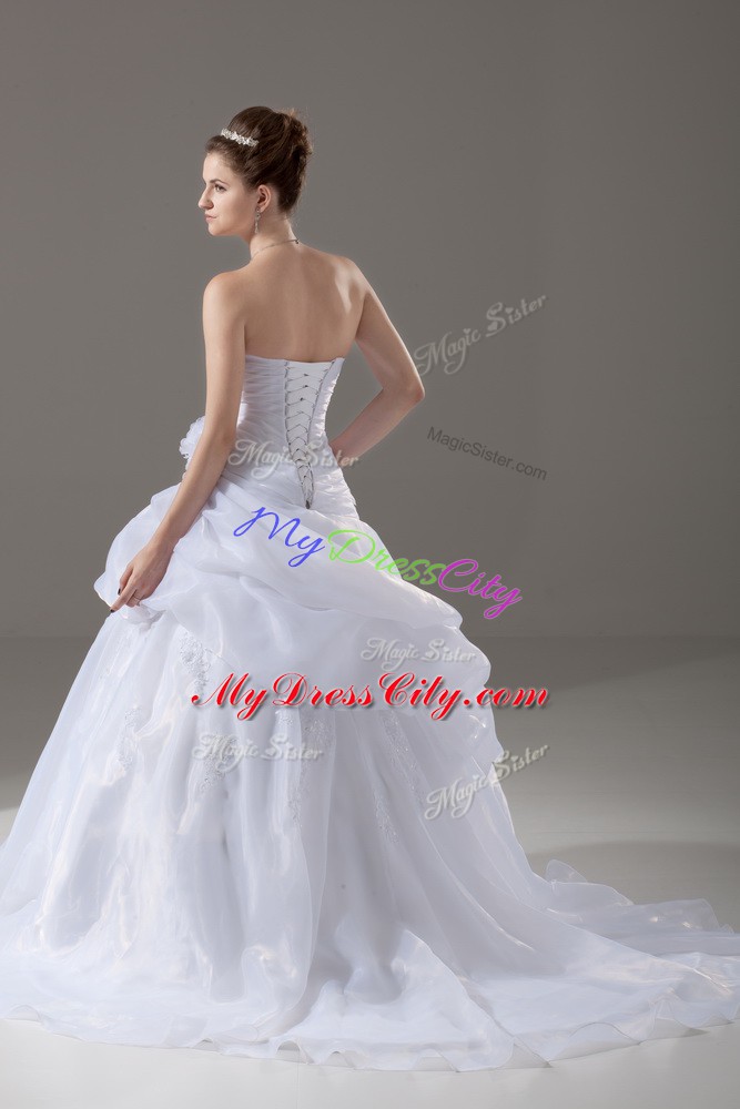 White Lace Up Sweetheart Appliques and Hand Made Flower Wedding Gowns Organza Sleeveless Brush Train