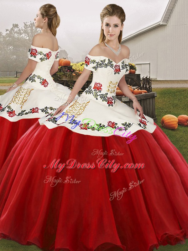 Comfortable Sleeveless Organza Floor Length Lace Up Quinceanera Dresses in White And Red with Embroidery