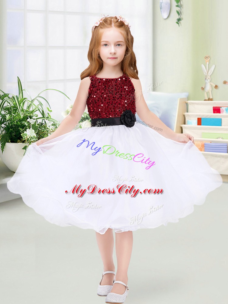 Inexpensive White Organza Zipper Scoop Sleeveless Knee Length Flower Girl Dresses for Less Sequins and Hand Made Flower