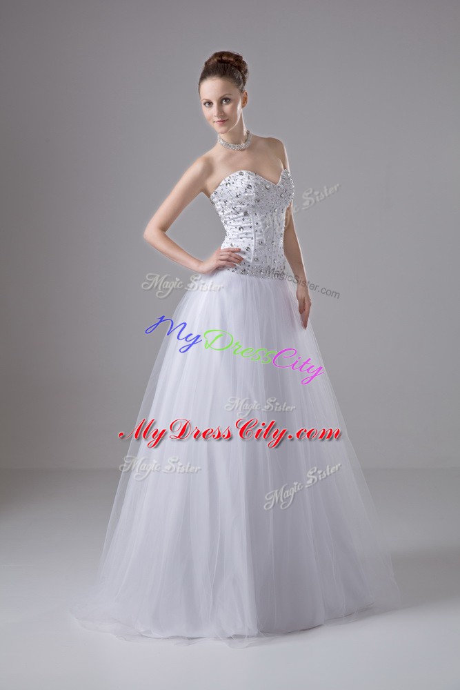 Modern Floor Length A-line Sleeveless White Wedding Gown Lace Up