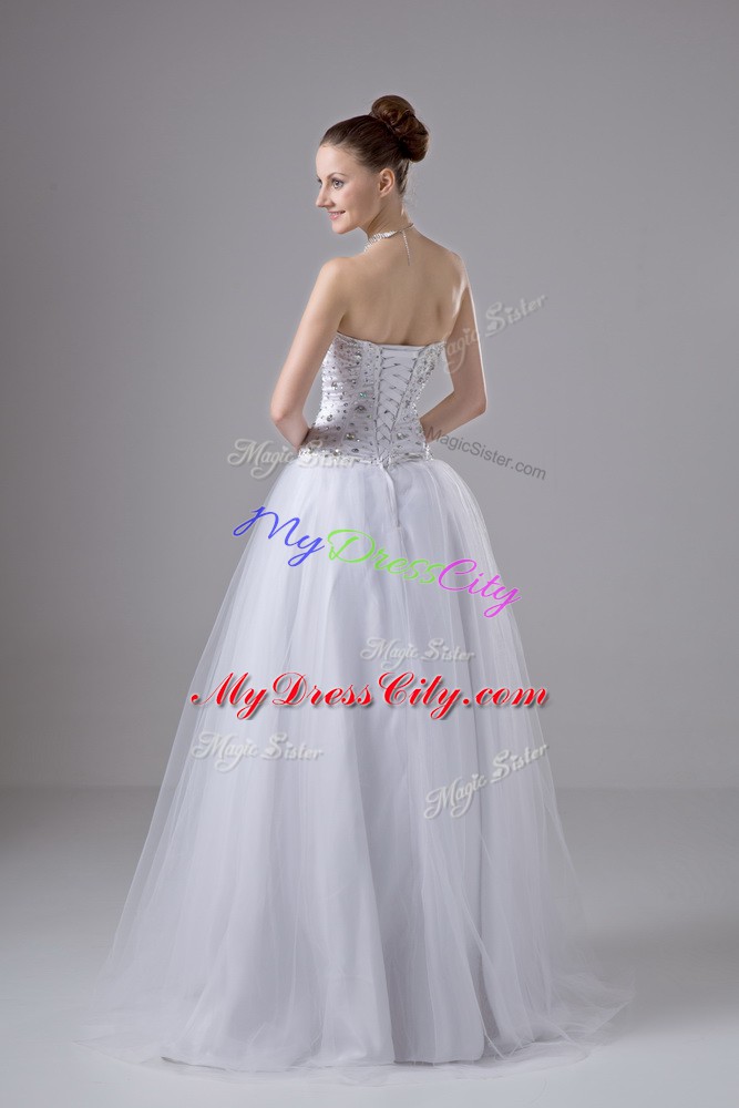 Modern Floor Length A-line Sleeveless White Wedding Gown Lace Up