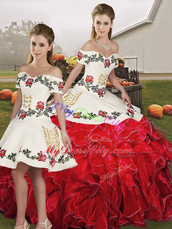 Customized White And Red Three Pieces Embroidery and Ruffles Quince Ball Gowns Lace Up Organza Sleeveless Floor Length