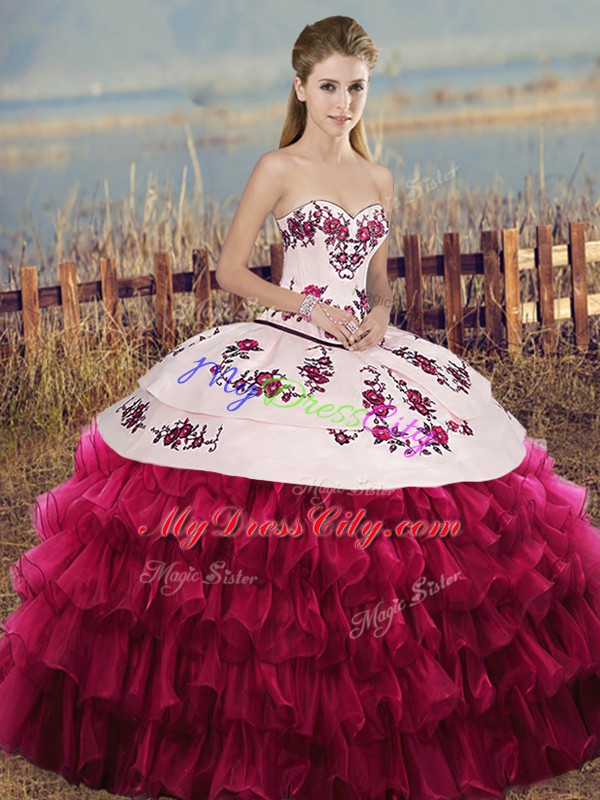 Embroidery and Ruffled Layers and Bowknot Quinceanera Dresses White And Red Lace Up Sleeveless Floor Length