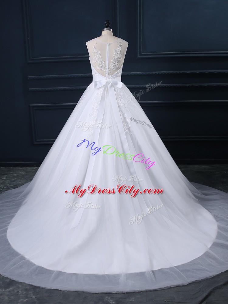 Great Sleeveless Tulle Court Train Zipper Wedding Gowns in White with Beading and Lace