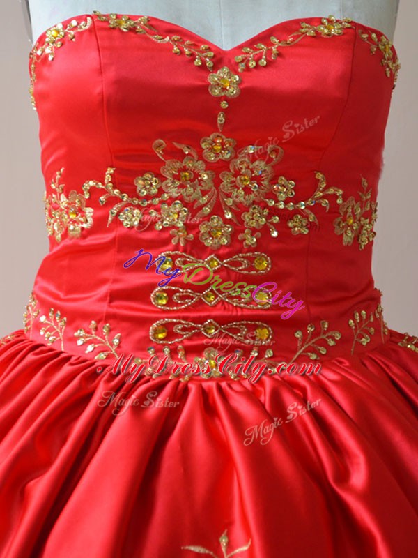 Best Red Ball Gowns Sweetheart Sleeveless Satin Lace Up Embroidery 15 Quinceanera Dress