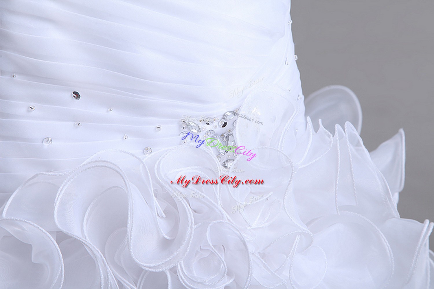 Comfortable White Sleeveless Organza Zipper Wedding Gowns for Wedding Party