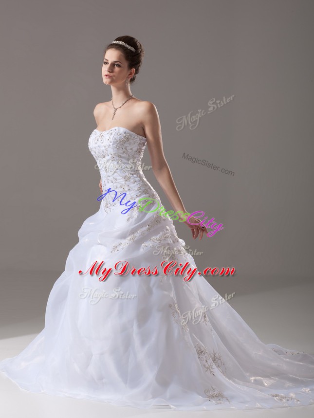 Admirable White Sweetheart Neckline Embroidery Wedding Dresses Sleeveless Lace Up