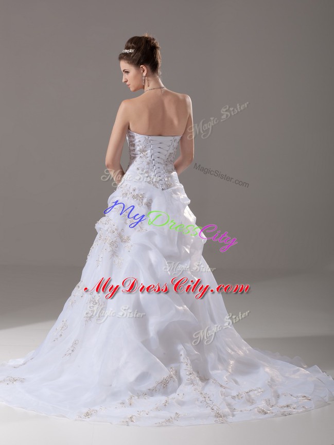 Admirable White Sweetheart Neckline Embroidery Wedding Dresses Sleeveless Lace Up