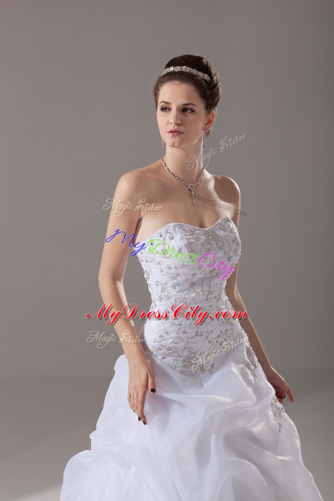 Admirable White Sweetheart Neckline Embroidery Wedding Dresses Sleeveless Lace Up