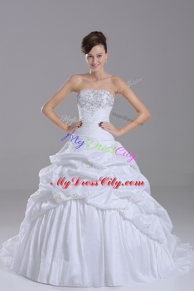 Best Selling White Ball Gowns Taffeta Strapless Sleeveless Beading and Pick Ups Lace Up Wedding Gowns Brush Train