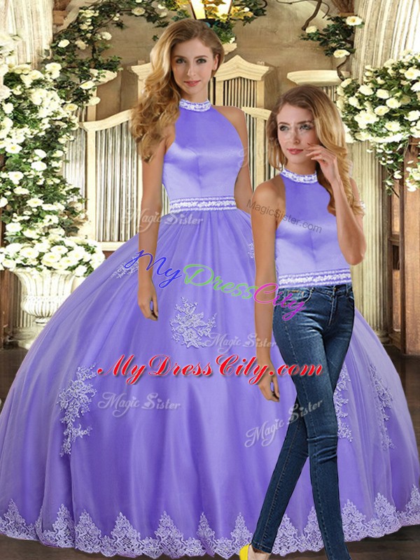 Halter Top Sleeveless Vestidos de Quinceanera Floor Length Appliques Lavender Tulle