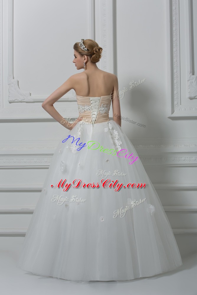 White Ball Gowns Beading and Appliques Wedding Gowns Lace Up Tulle Sleeveless Floor Length