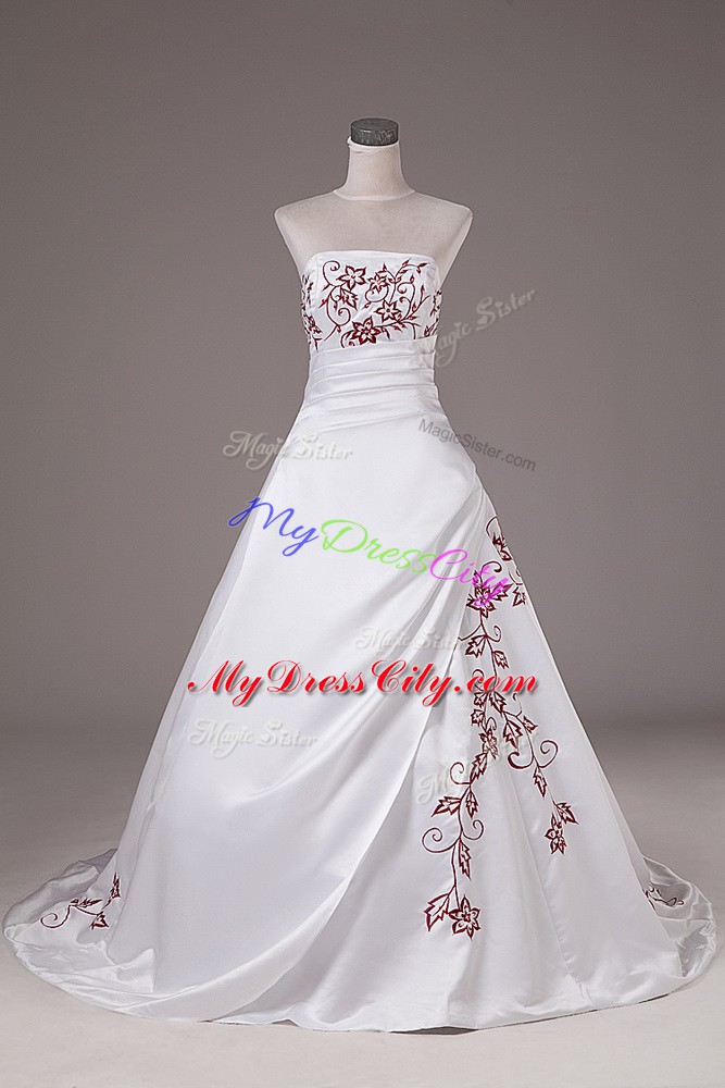 White Sleeveless Satin Brush Train Lace Up Wedding Dresses for Wedding Party