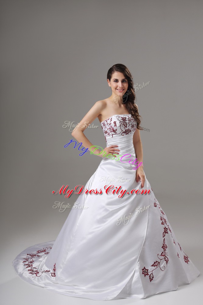 Flirting White Ball Gowns Satin Strapless Sleeveless Embroidery Lace Up Wedding Gown Brush Train