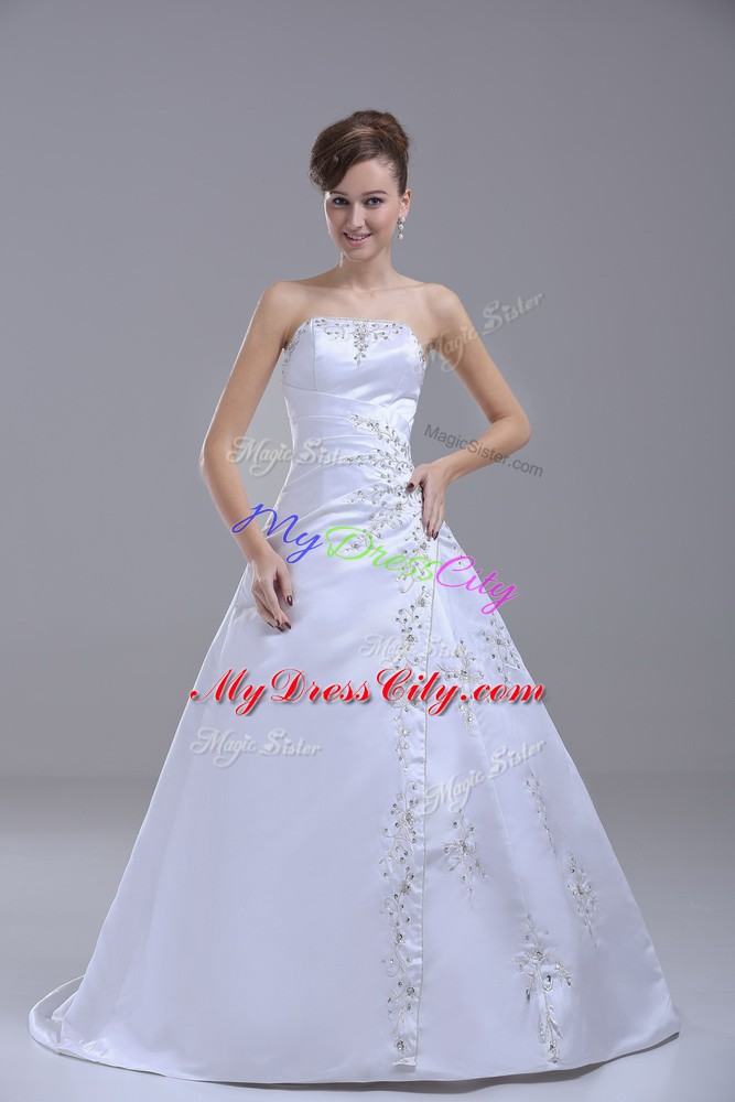 Fabulous Brush Train Ball Gowns Wedding Dresses White Strapless Satin Sleeveless Lace Up