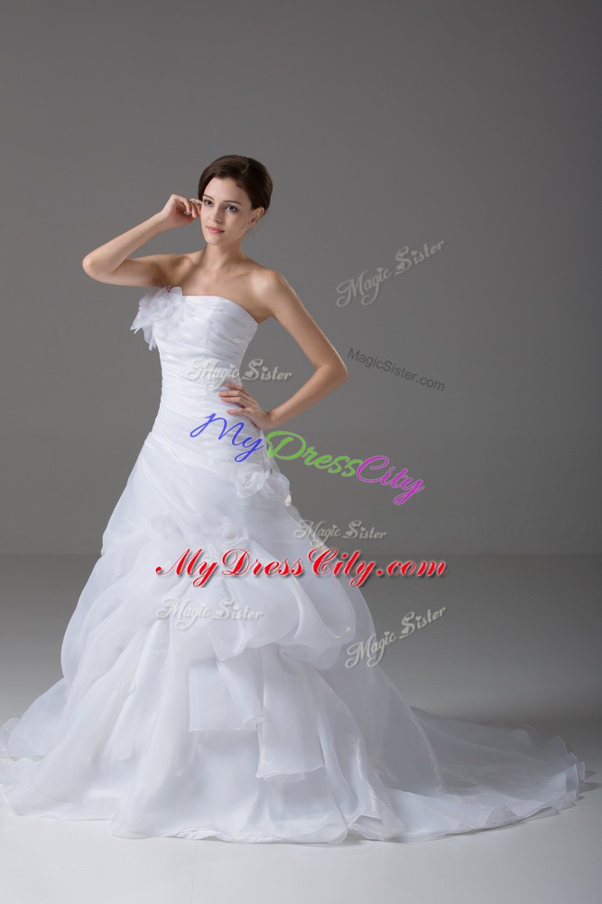 White Sleeveless Organza Brush Train Lace Up Wedding Gown for Wedding Party