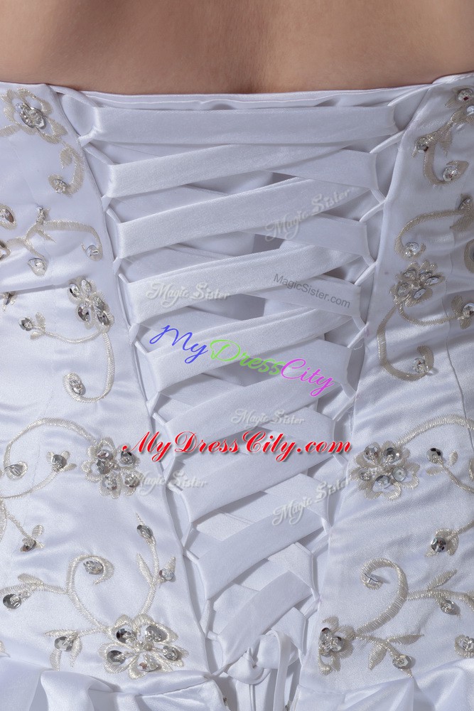 Embroidery and Pick Ups Wedding Gowns White Lace Up Sleeveless Brush Train