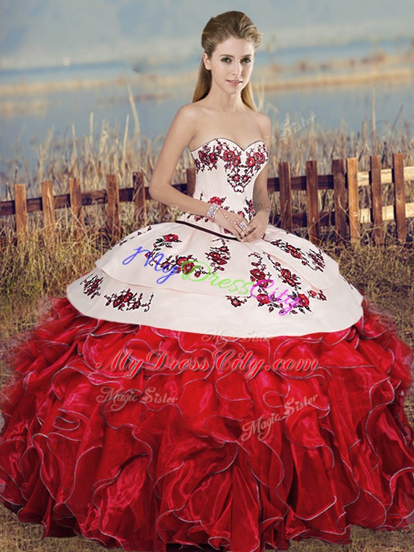 Exquisite Floor Length White And Red Vestidos de Quinceanera Sweetheart Sleeveless Lace Up