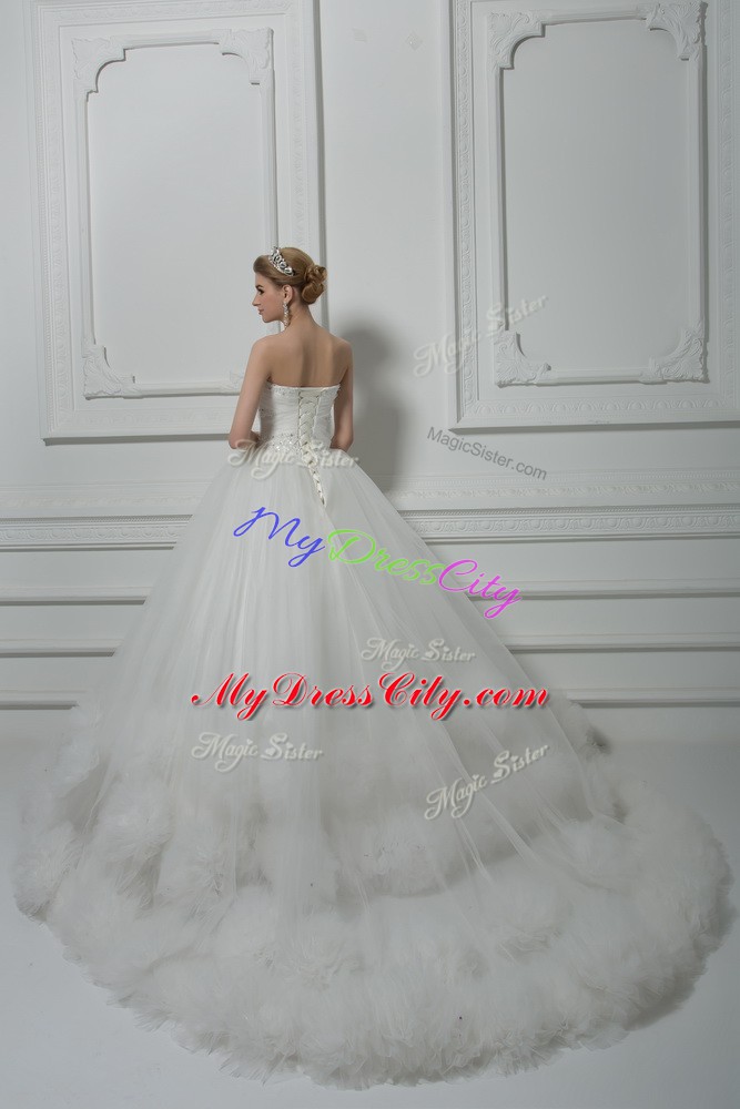 Court Train Ball Gowns Wedding Dresses White Sweetheart Tulle Sleeveless Lace Up