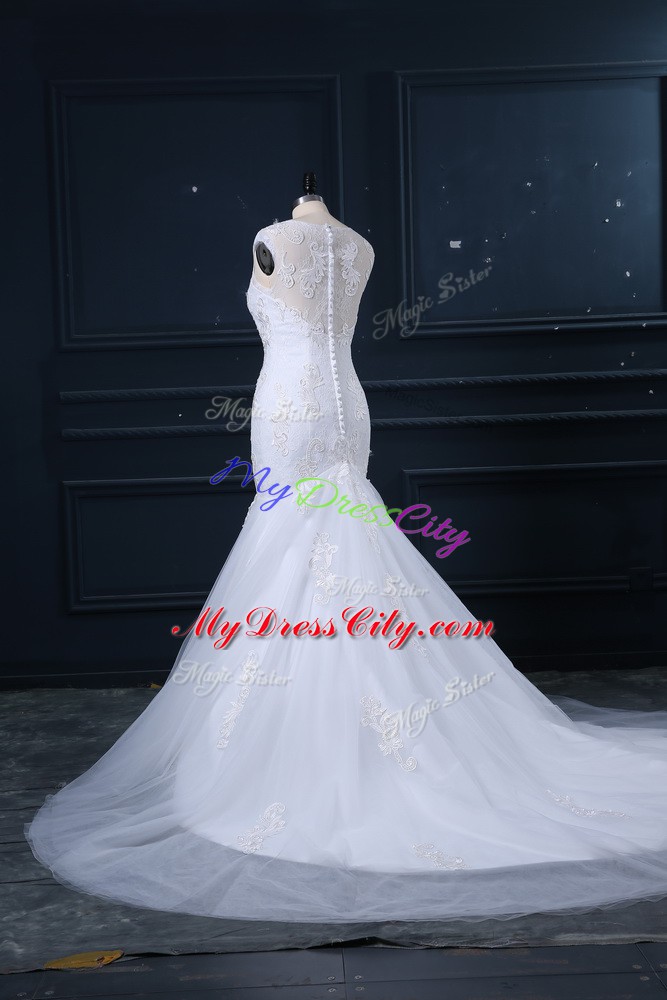 Fitting White Clasp Handle Bridal Gown Lace Sleeveless Brush Train