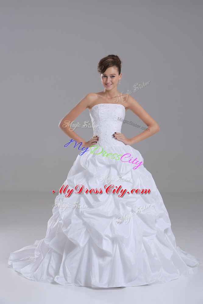 Elegant White Ball Gowns Taffeta Strapless Sleeveless Lace and Pick Ups Lace Up Wedding Dress Brush Train