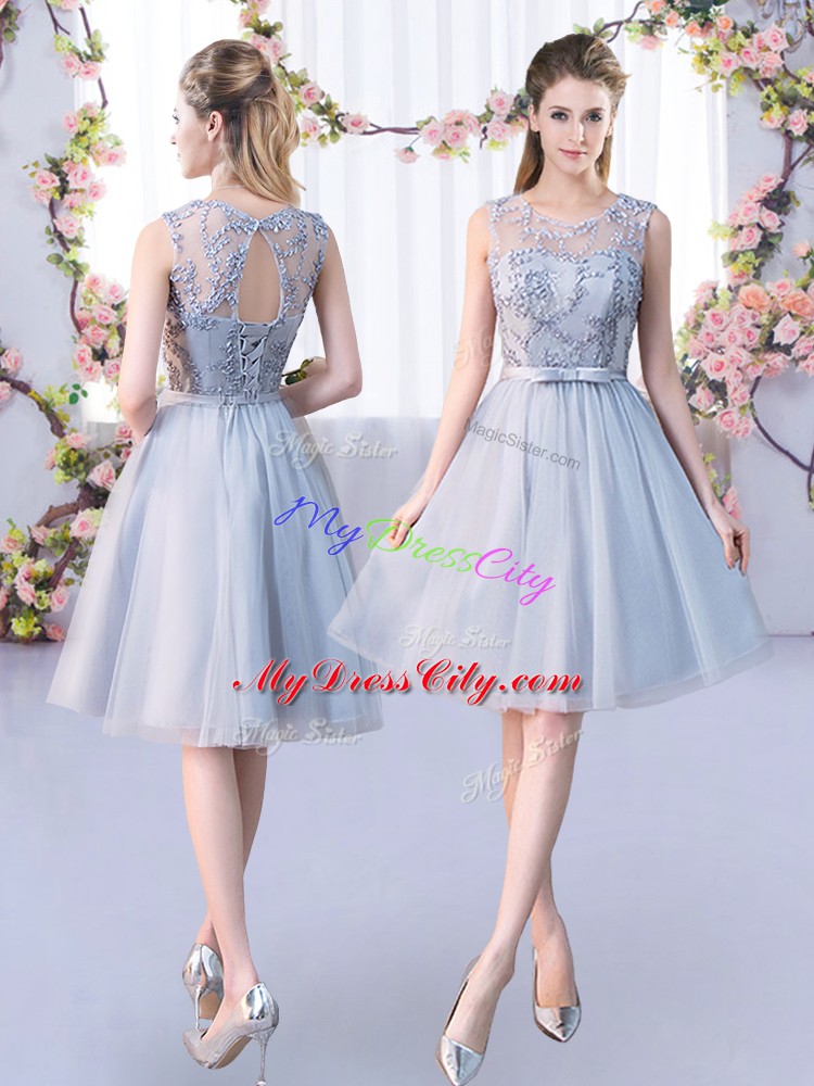 Enchanting Knee Length Lace Up Quinceanera Court of Honor Dress Grey for Wedding Party with Lace and Belt