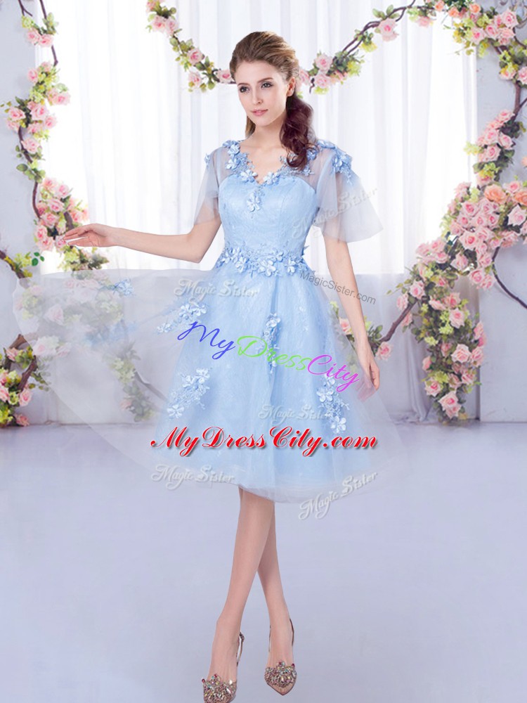 V-neck Short Sleeves Bridesmaid Dresses Knee Length Appliques Light Blue Tulle