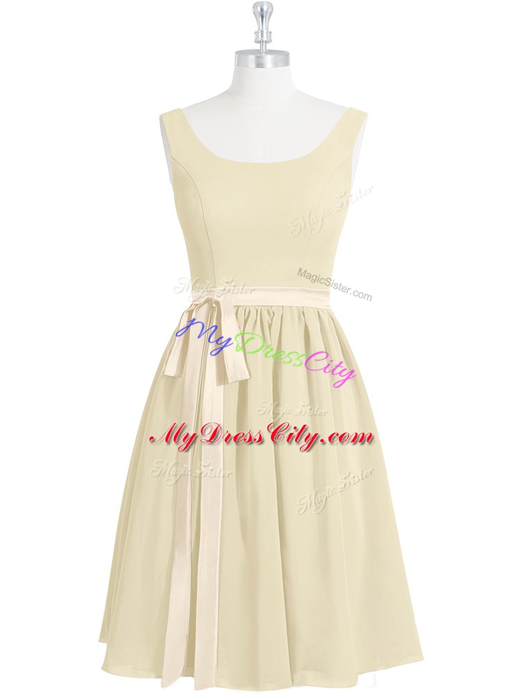 Light Yellow A-line Chiffon Scoop Sleeveless Belt Mini Length Zipper Dress for Prom