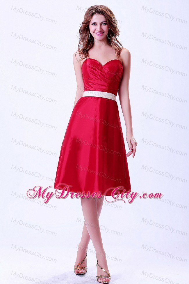 Ruching Sweetheart Wine Red Bridemaid Dress With White Belt