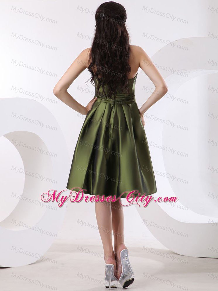 Knee-length Strapless Olive Green Dresses For Bridesmaid With Ruche