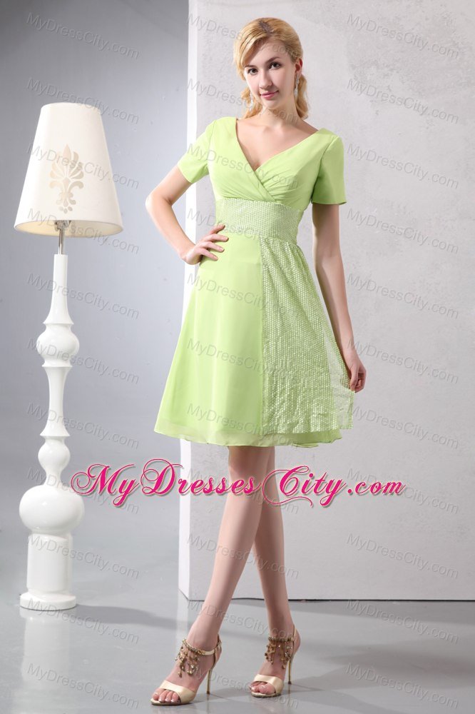 V-neck Yellow Green Short Bridesmaid Dress with Short Sleeves