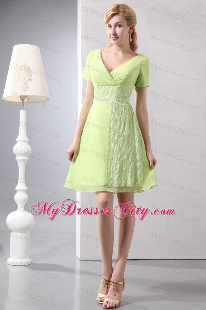 V-neck Yellow Green Short Bridesmaid Dress with Short Sleeves